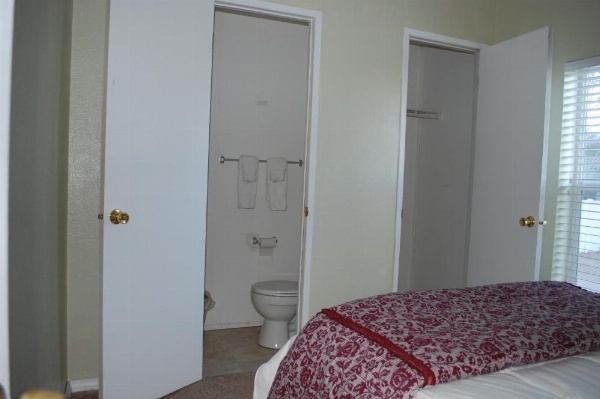 Olancha RV Park and Motel image 24